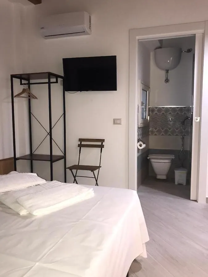 Guest House Regina Margherita Favara
