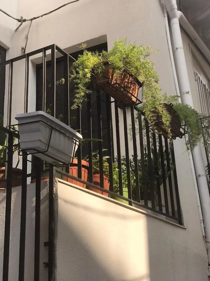 Guest House Regina Margherita ファヴァーラ 0*,
